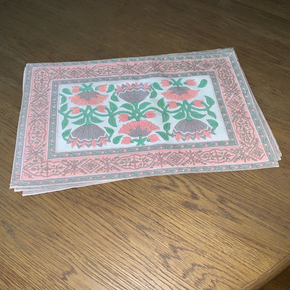 Set of 4 batik style cotton place mats Perfect cottage style in peach sage tone - Picture 4 of 5